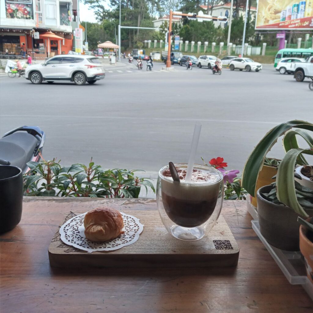 quán cafe đà lạt, top coffee shop đà lạt, quán tại trung tâm thành phố